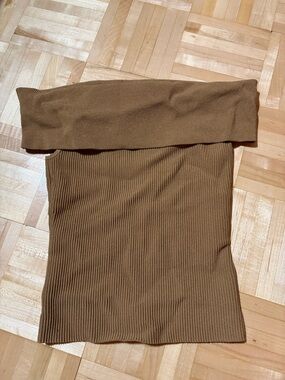 Off-Shoulder Sculpt Knit Top in Camel